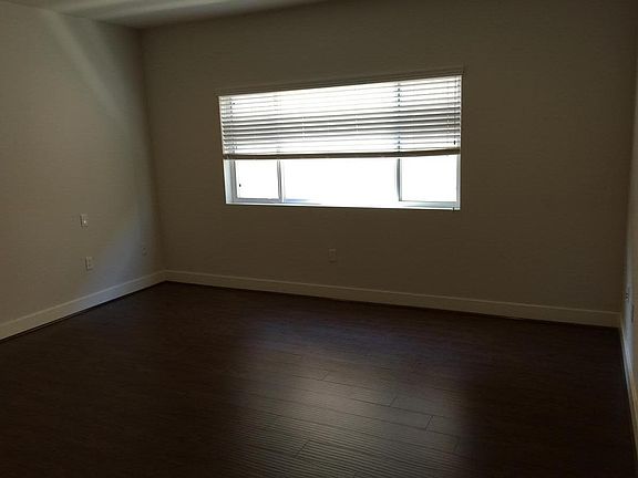 4th image of 13004 Valleyheart Dr