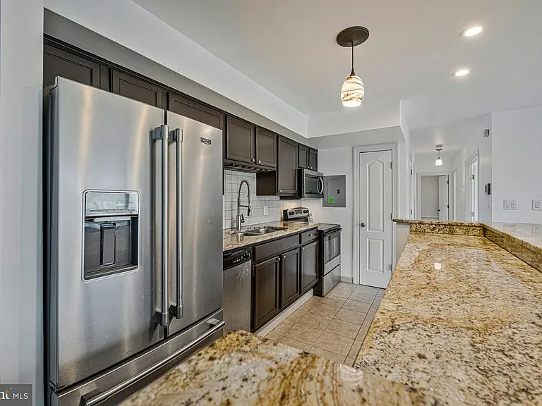 6302 Hil Mar Dr #6-2 — Photo 9