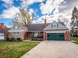 21235 Seabury Ave, Fairview Park, OH 44126