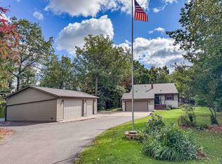 402 Barbara Cir, Cloquet, MN 55720