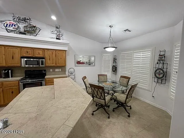 2875 Arabian Dr — Photo 9