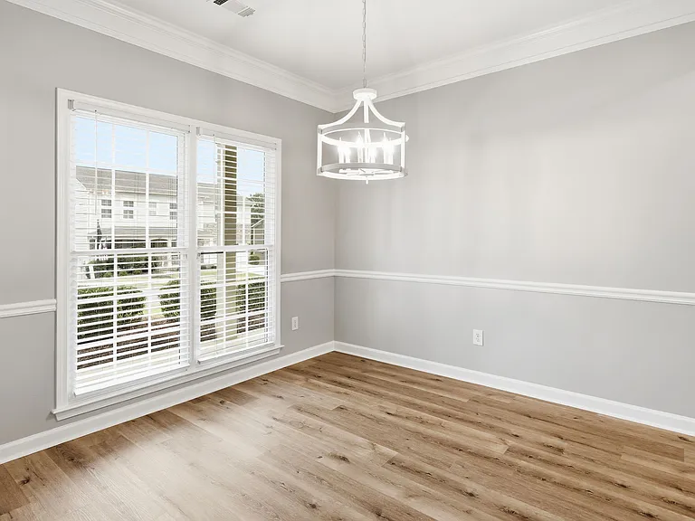 Add'l view of dining room