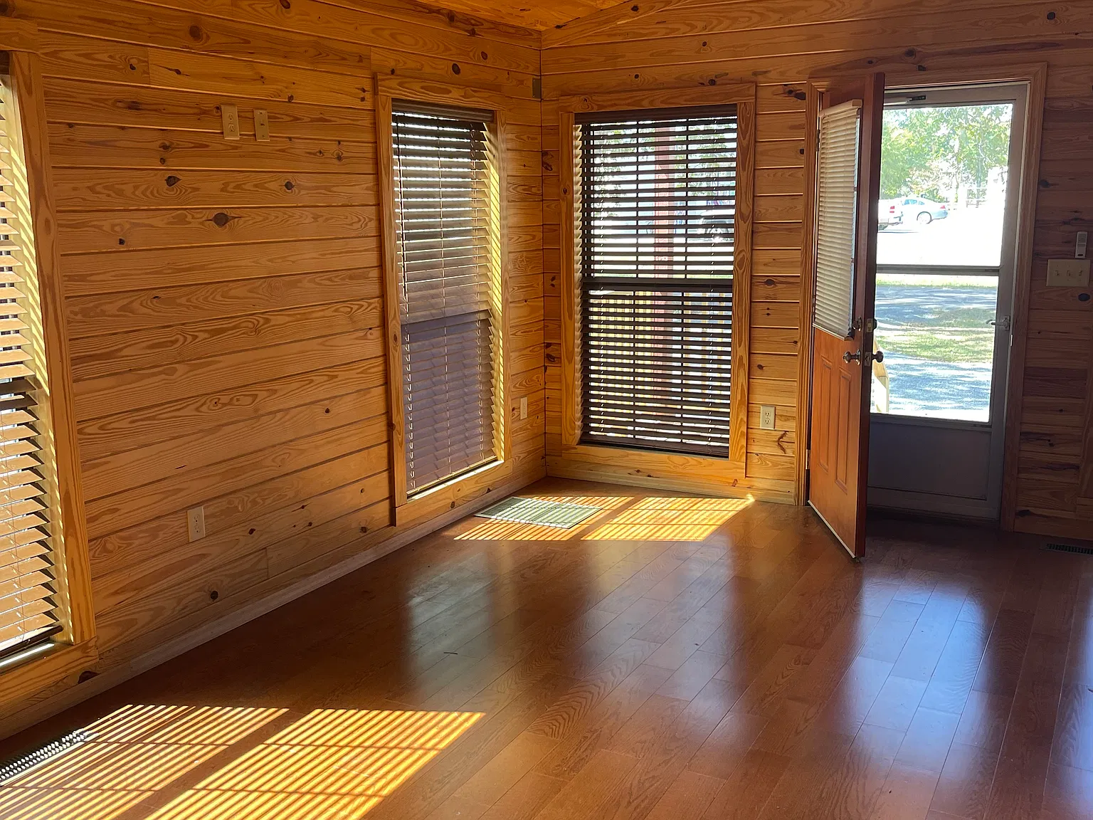 1 bed, 784 sqft, $875 — Photo 4