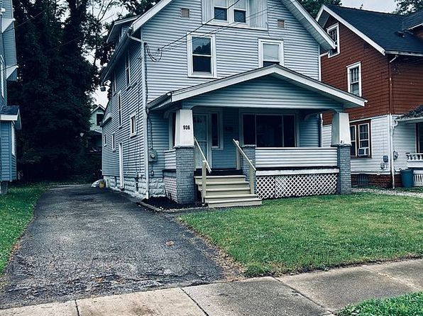 906 Delia Ave
