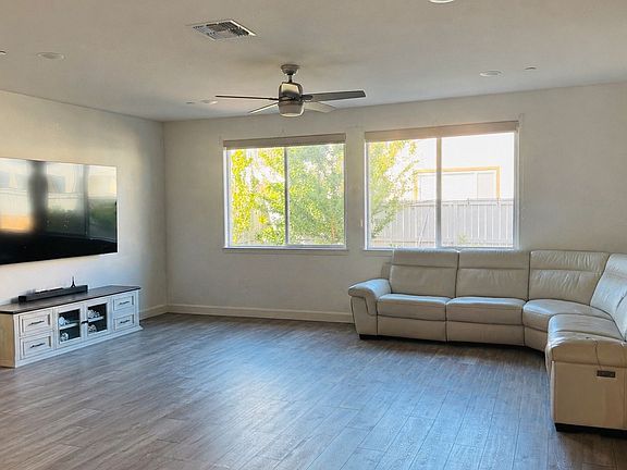 3rd image of 5655 Cancion St