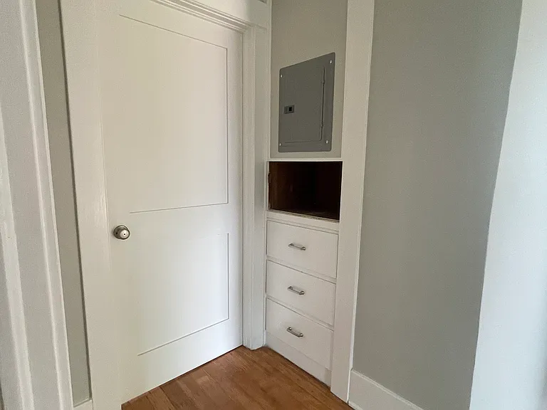 171 N Mayflower Ave — Photo 21