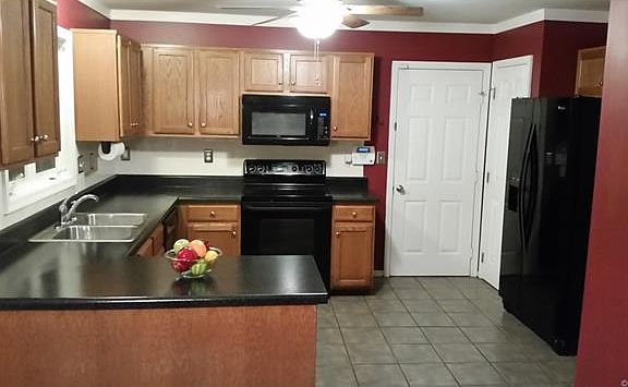 4th image of 7919 Trumpetvine Ln