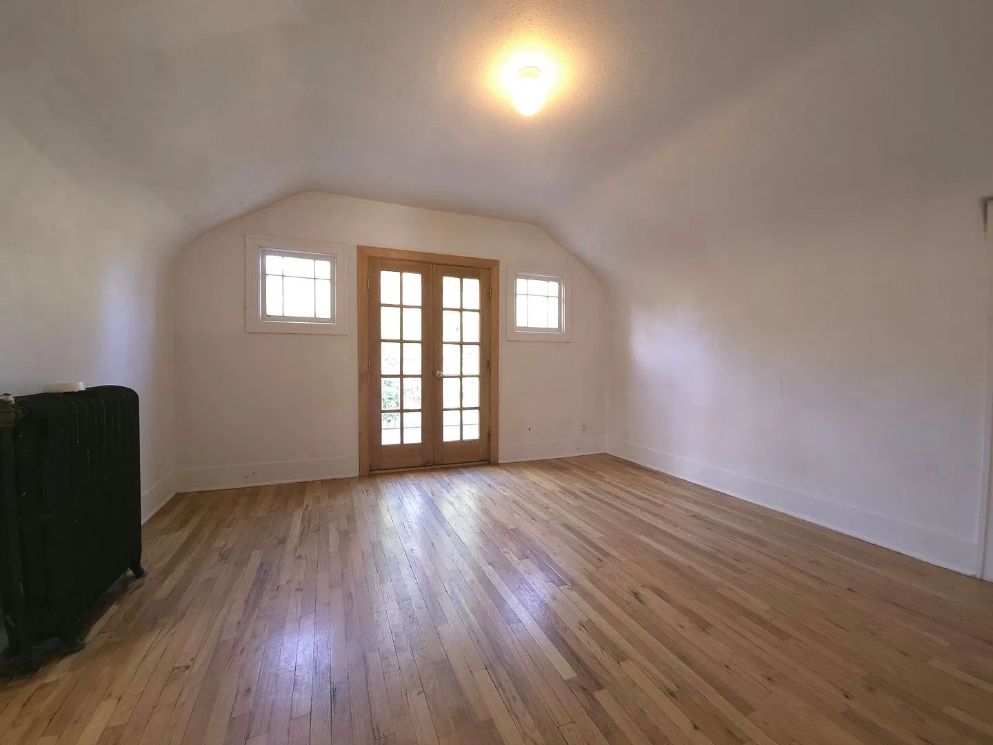 2nd Story Unit With Lovely Hardwood Floors & Large Balcony — Photo 1