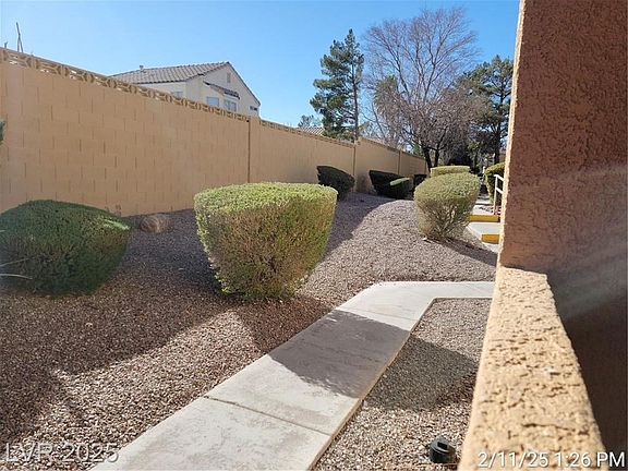 2nd image of 3151 Soaring Gulls Dr Building 1153-2
