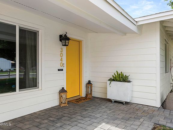 2nd image of 3040 E GLENROSA Avenue