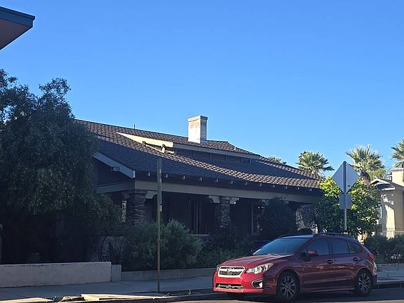 3rd image of 372 W Franklin St