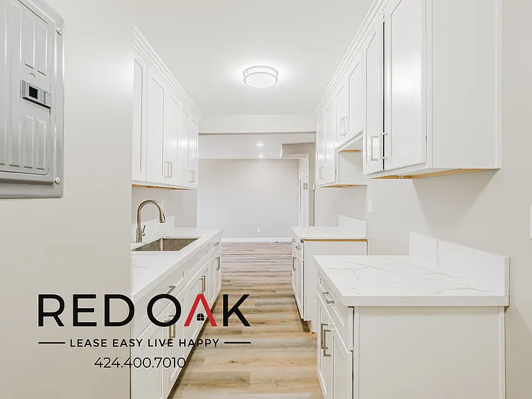921 W 82nd St #27 — Photo 14
