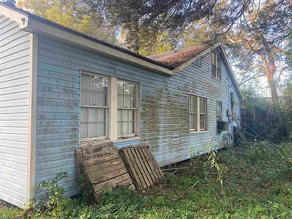 5th image of 630 Roosevelt Dr