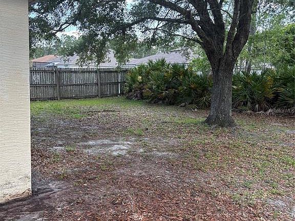 3rd image of 18 Red Clover Ln