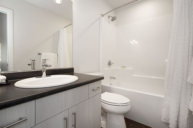 Winnipeg Apartment for rent - 4 Bedrooms — photo 26