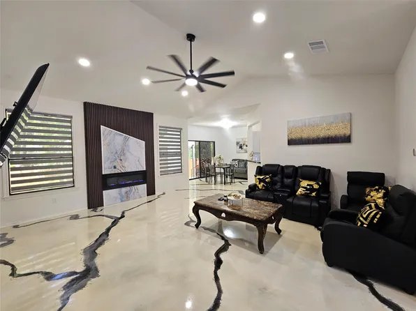 11806 Prairie Hen Ln, Austin, TX 78758