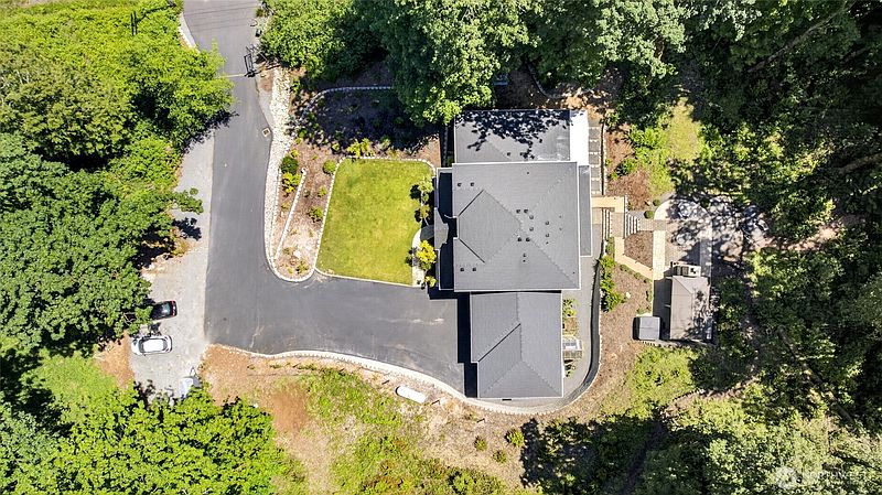 4th image of 11232 Crescent Valley Dr NW