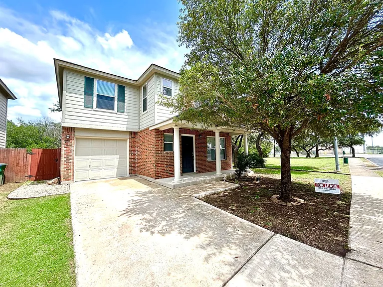 110 Jetlyn Dr — Photo 2