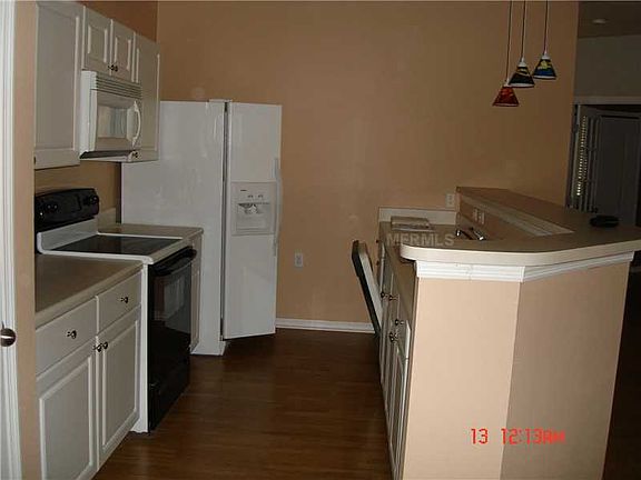 2nd image of 1450 Villa Capri Cir APT 210