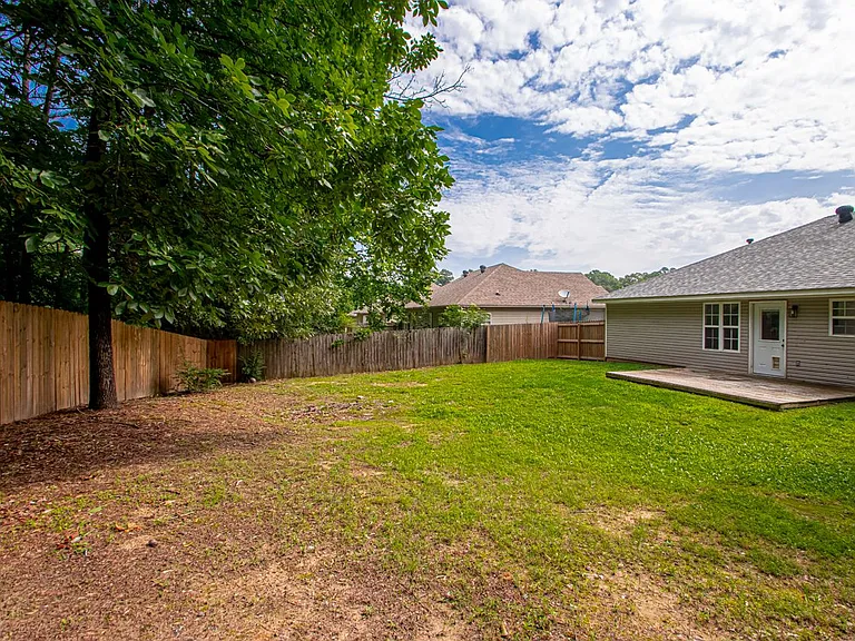 315 Autumn Dr — Photo 26