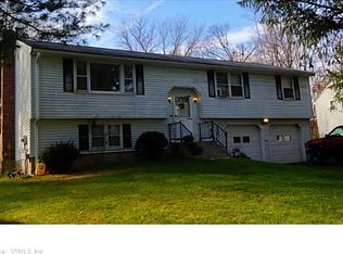 105 Pine Ln, Windsor, CT 06095