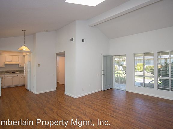 3rd image of 3760 Vista Campana S Unit 49