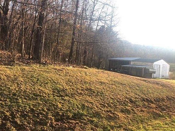 3rd image of 3035 Lagle Ln NW