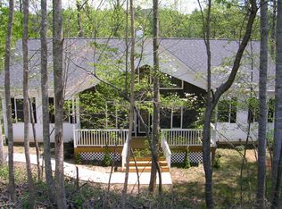 405 Periwinkle Dr, Asheville, NC 28804