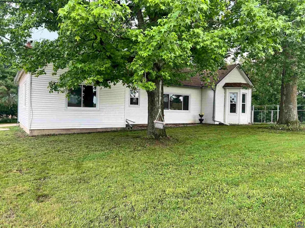 13027 134th Rd, Hoyt, KS 66440