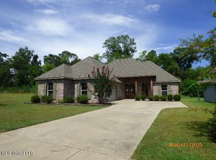 40 Hedges Plantation Pl, Natchez, MS 39120