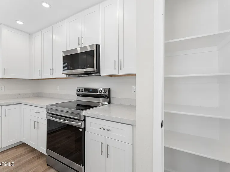 7214 W Sierra Vista Dr — Photo 14