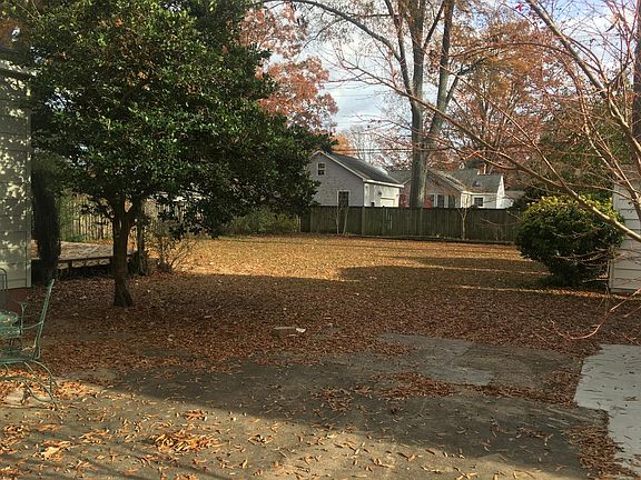 Large yard with patio that is great for entertaining