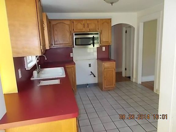 5th image of 24 Highland Ave