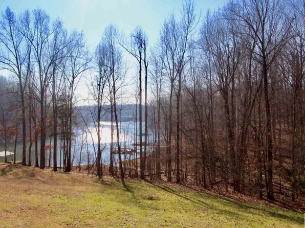 37 E Cobblestone Ct, Kuttawa, KY 42055