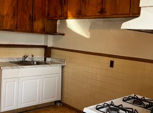 401 Chelsea St FLOOR 2, Boston, MA 02128