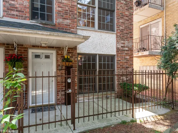 1126 Des Plaines Ave Unit B, Forest Park, IL 60130