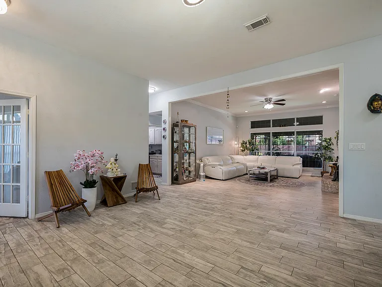 3405 Lauren Way — Photo 6