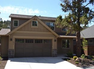 3077 NW Clubhouse Dr, Bend, OR 97701