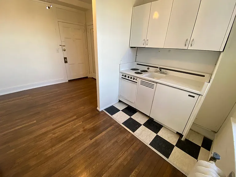 The Massee Apartments — Photo 12