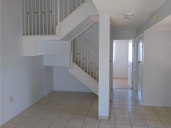 3rd image of 3554 Oasis Dr