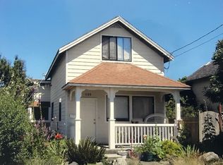 1108 5th St, Anacortes, WA 98221