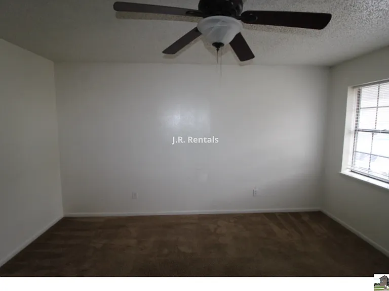 703 Traci Dr — Photo 27