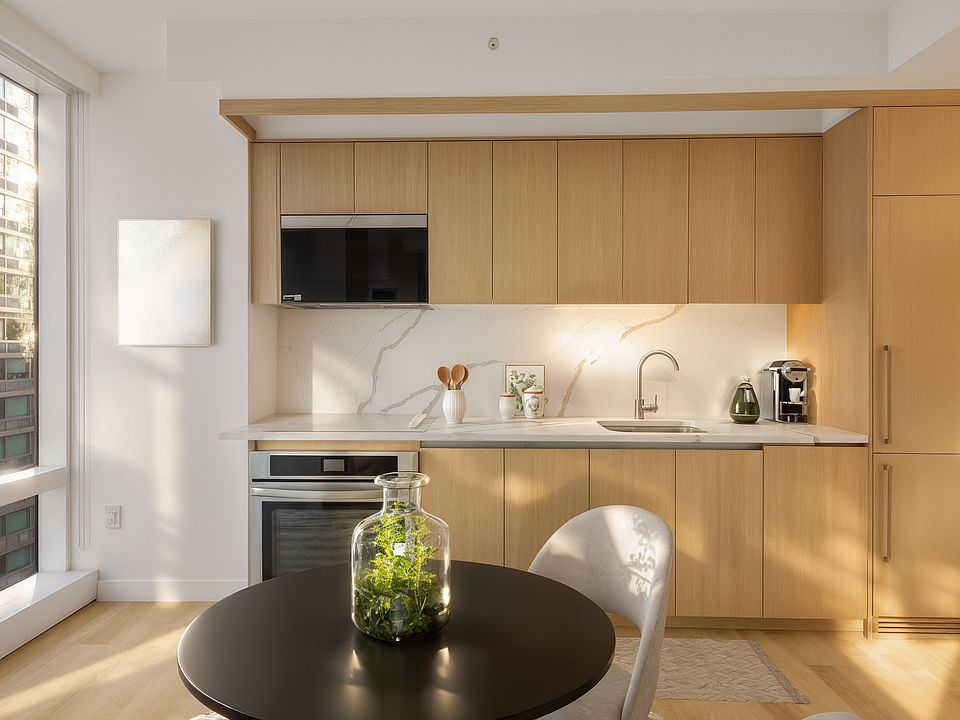 1st image of 7 Platt St #25G