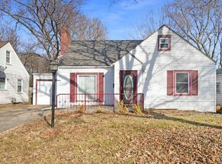 624 SW Grandview Ave, Topeka, KS 66606