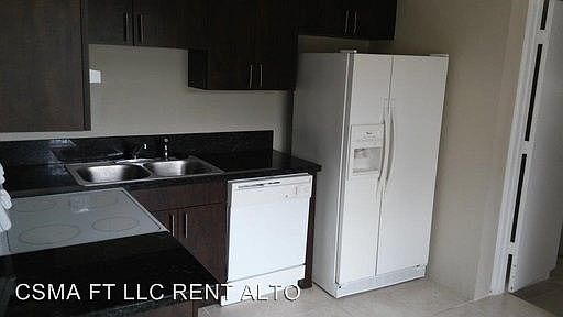 2nd image of 802 S 28th Ave