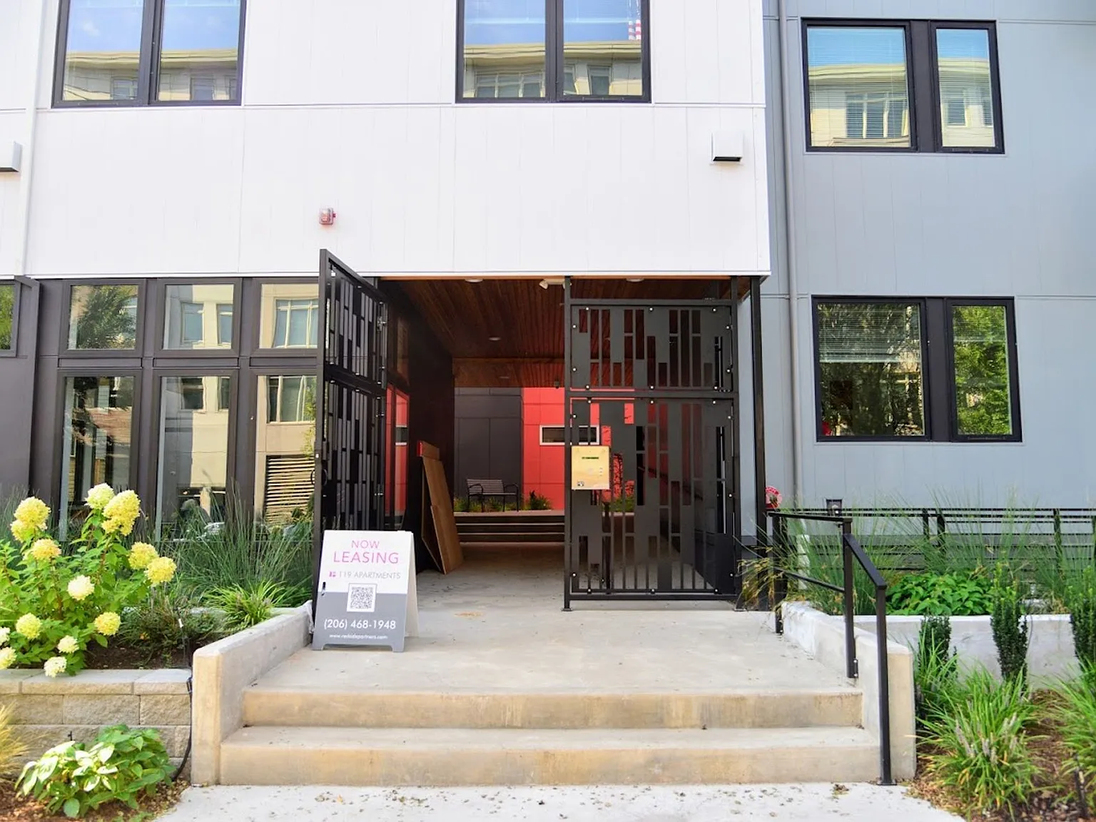 119 22nd Apartments — Photo 4