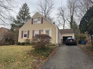 11 Hillside Pl, Rye, NY 10580