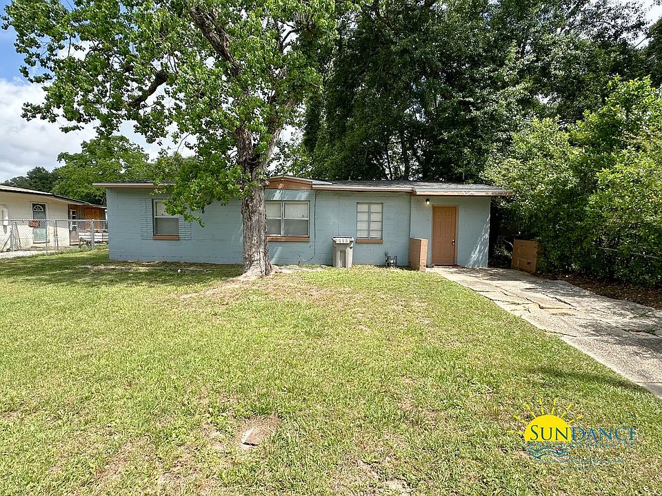 1st image of 24 Pen Haven Dr