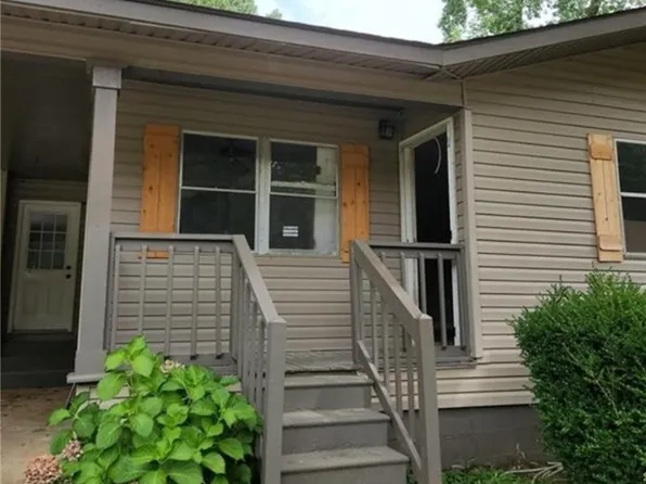 16482 Deerberry Dr, Moundville, AL 35474