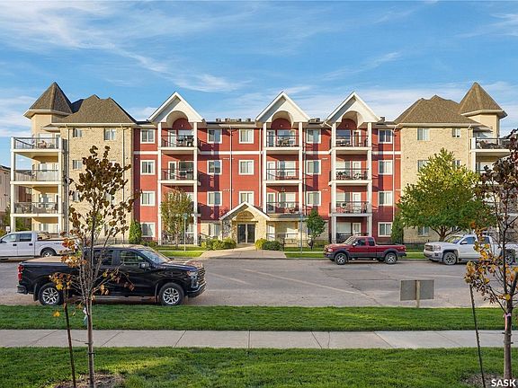 2nd image of 150 Pawlychenko Lane #319